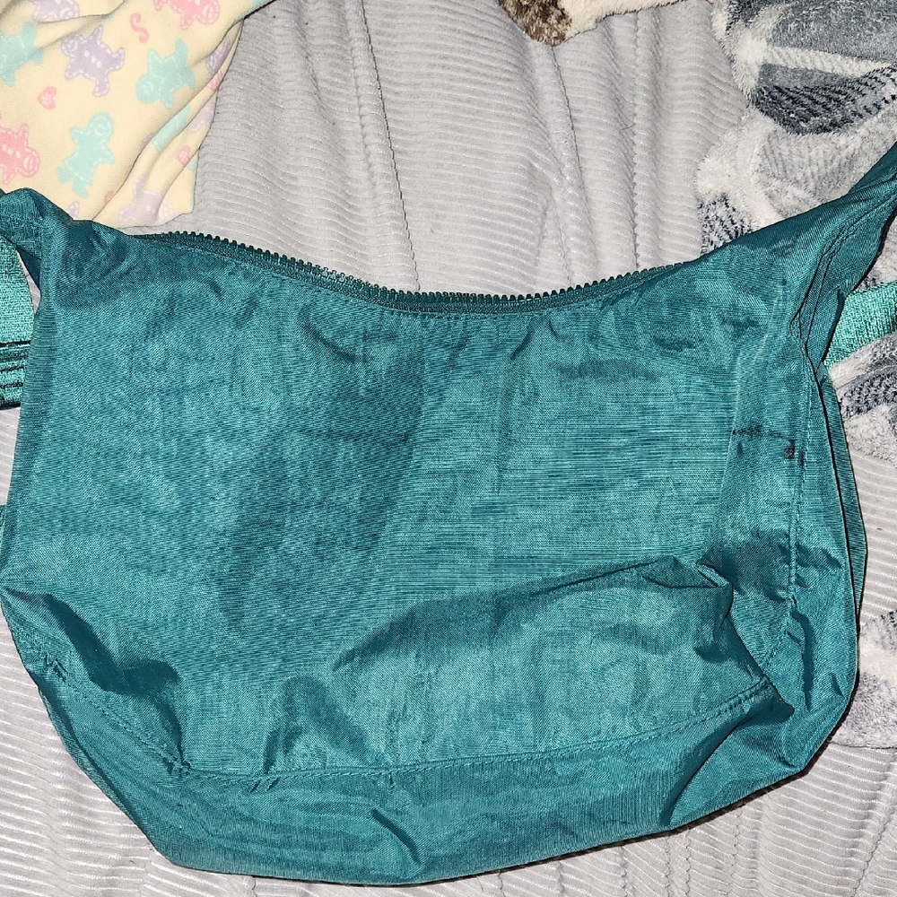 Baggu Medium Crescent in Cypress